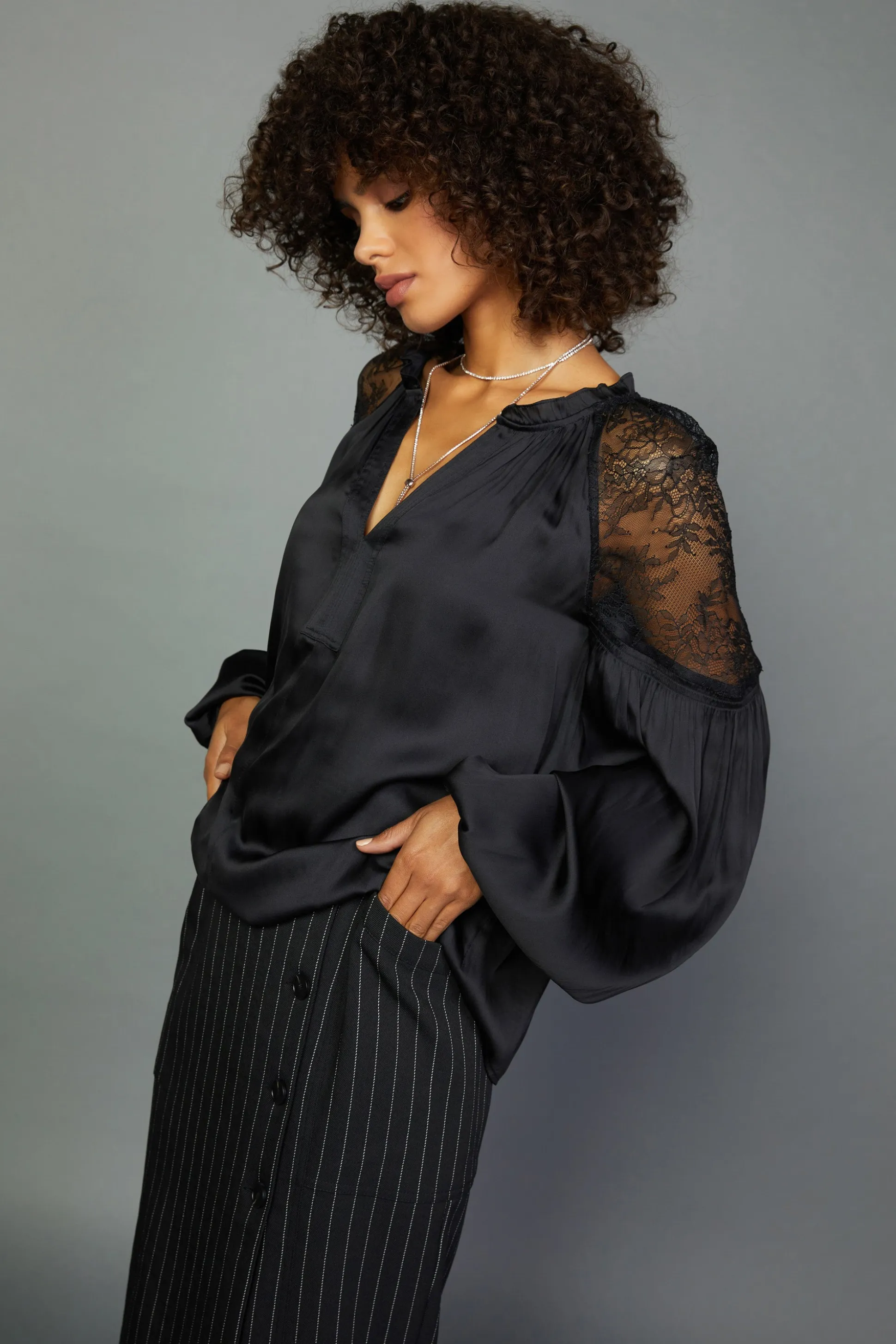 Peekaboo Lace Blouse<Current Air Hot
