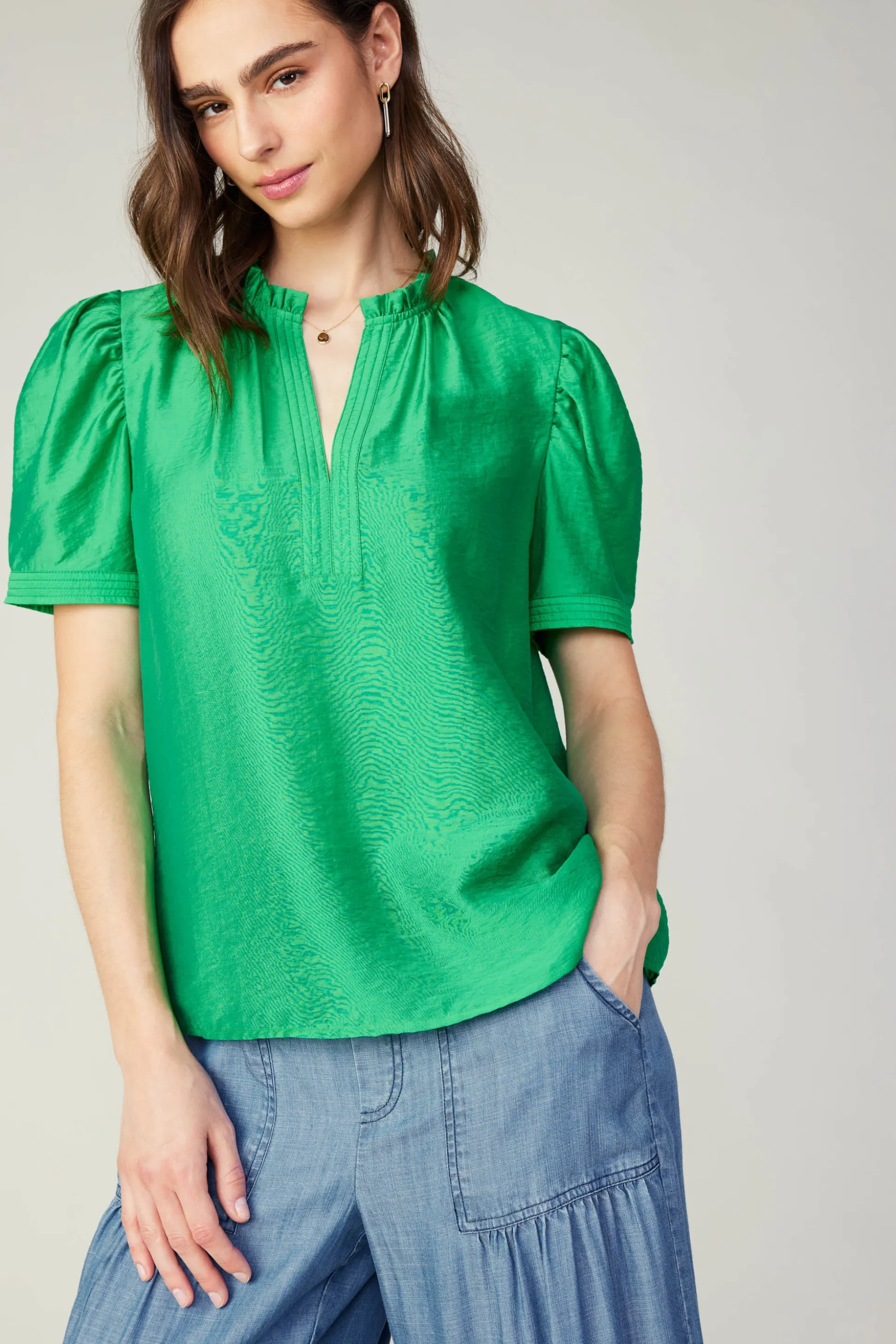 Gathered Sleeve Blouse<Current Air Outlet