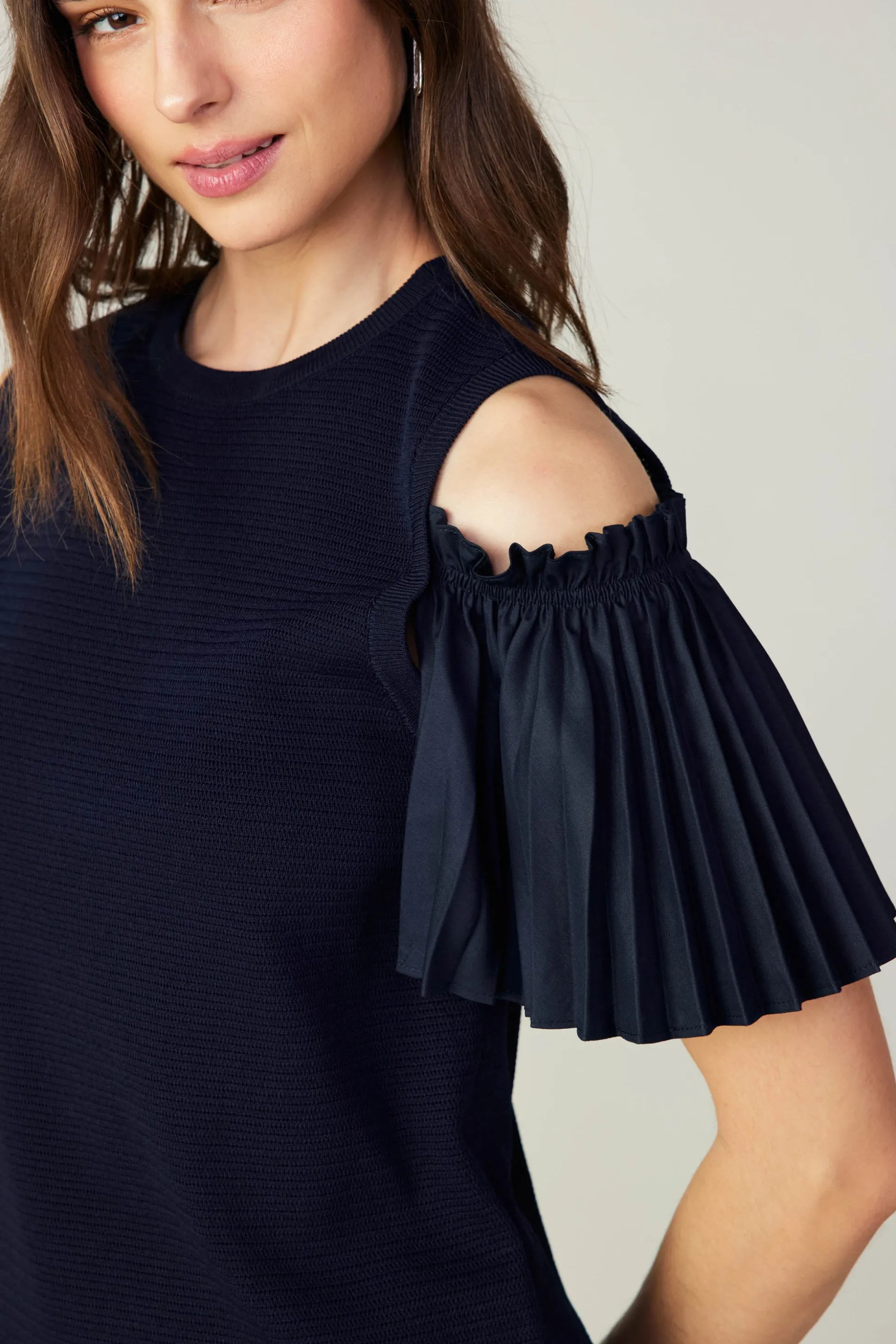 Cold Shoulder Pleated Top<Current Air Outlet