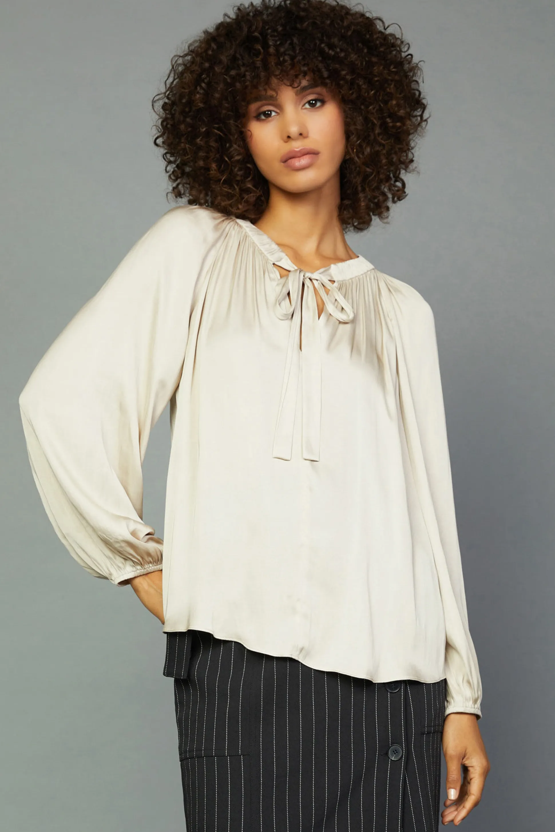 Gathered Bow Tie Blouse<Current Air New