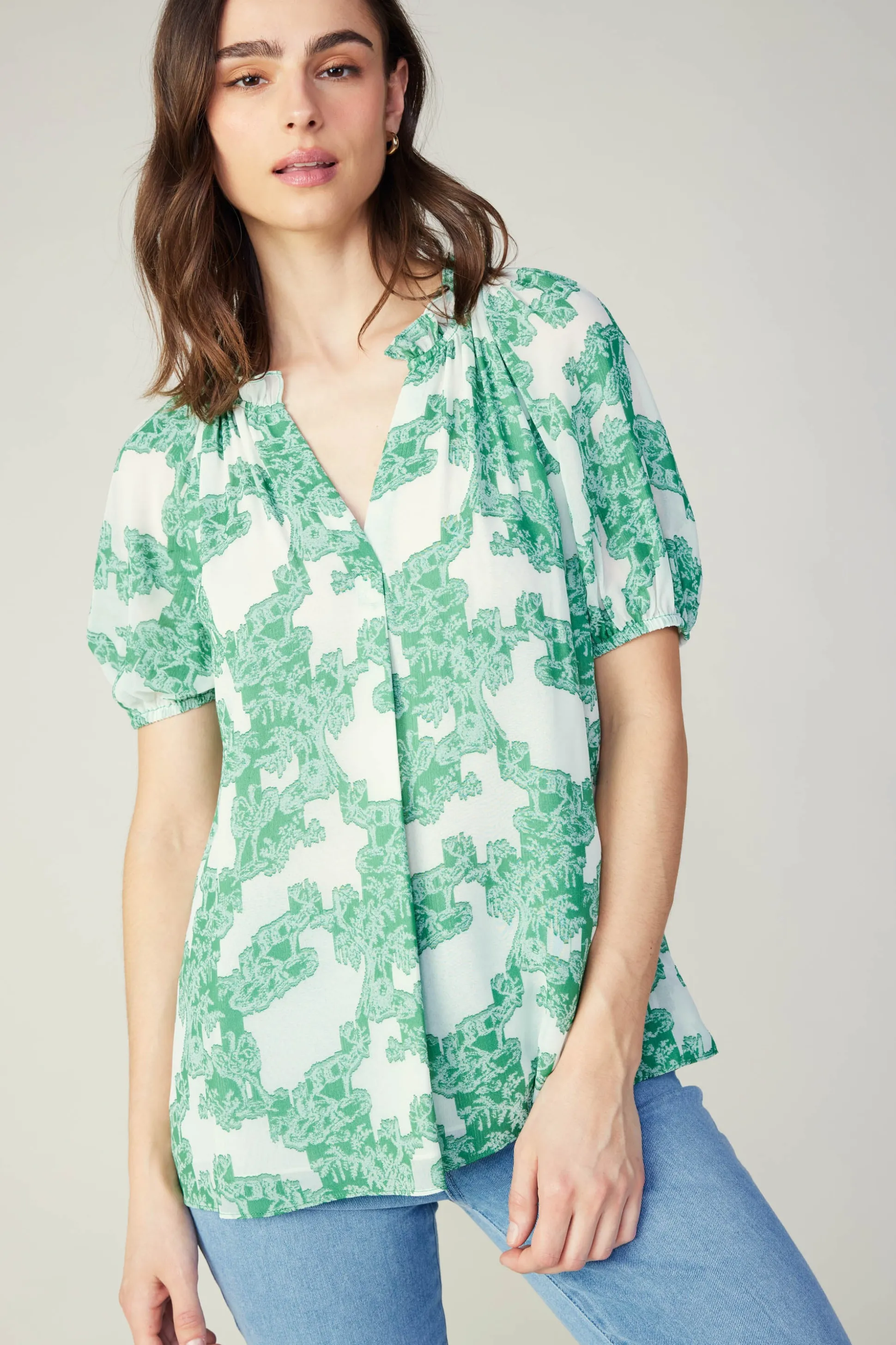 Abstract Motif Top<Current Air Hot