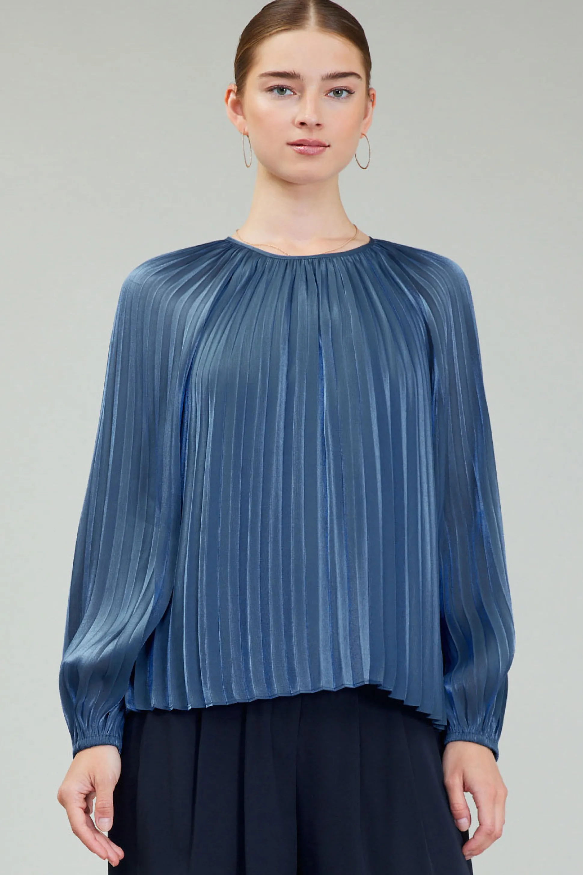Pleated Shimmery Blouse<Current Air Hot