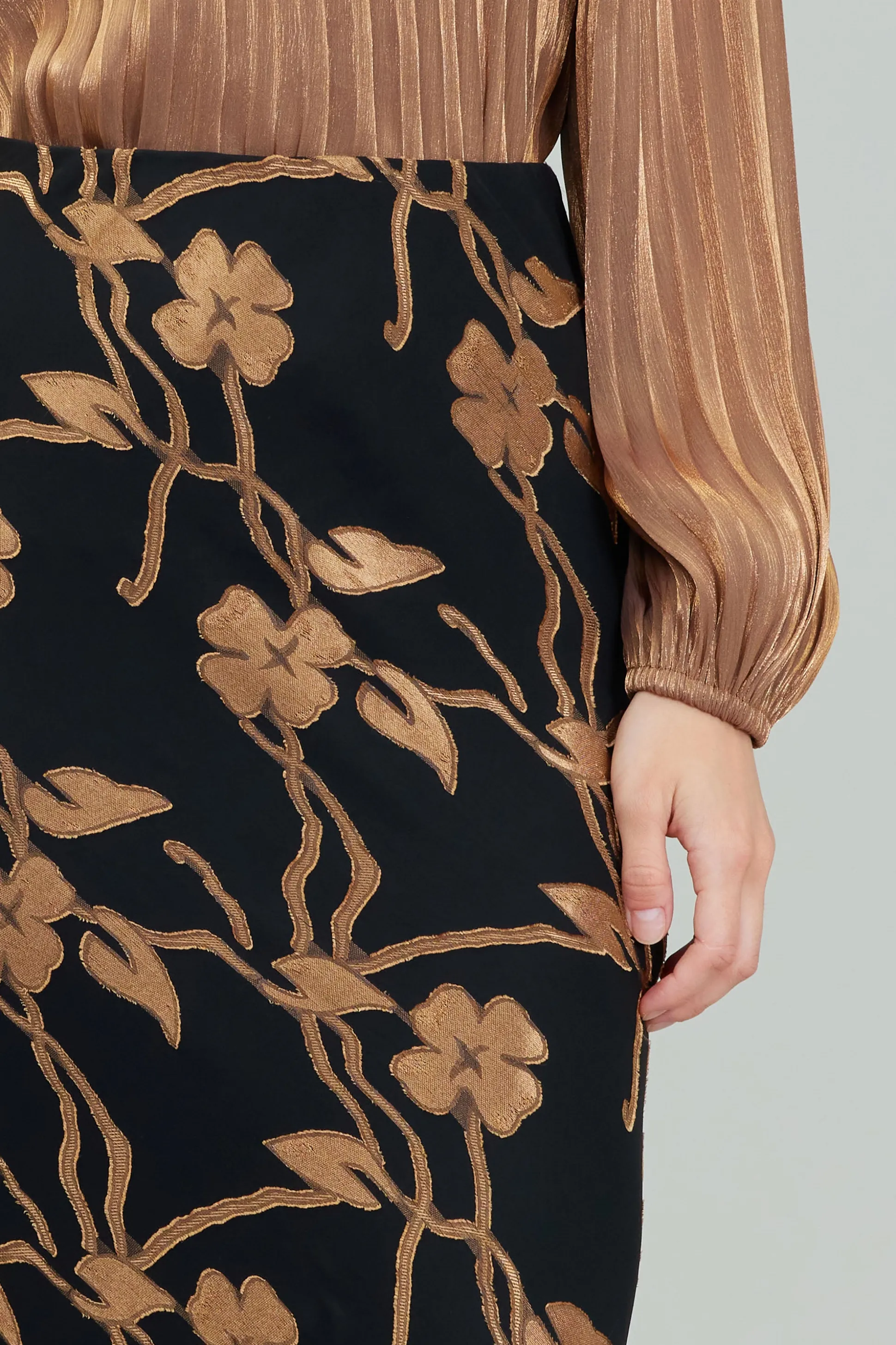 Gold Floral Midi Skirt<Current Air New