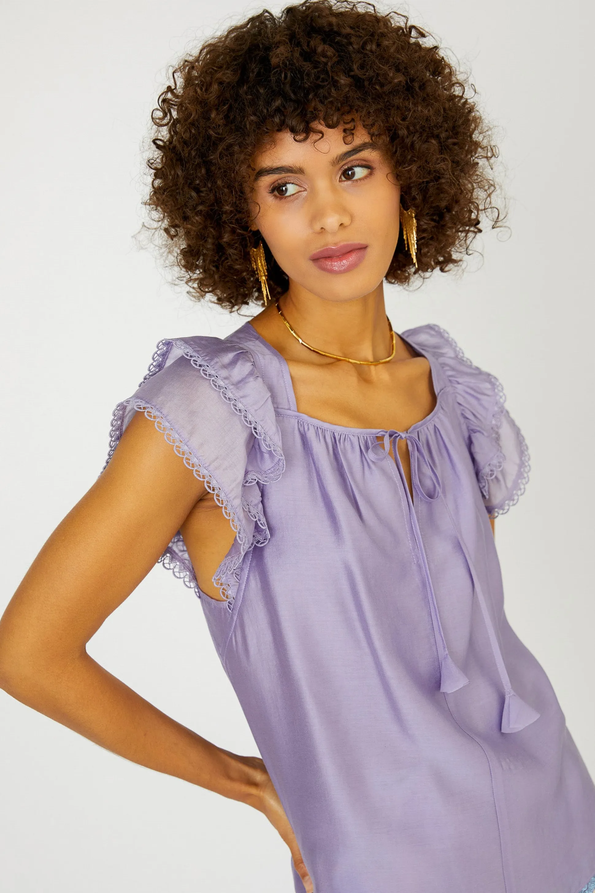 Peekaboo Flutter Sleeve Top<Current Air Clearance